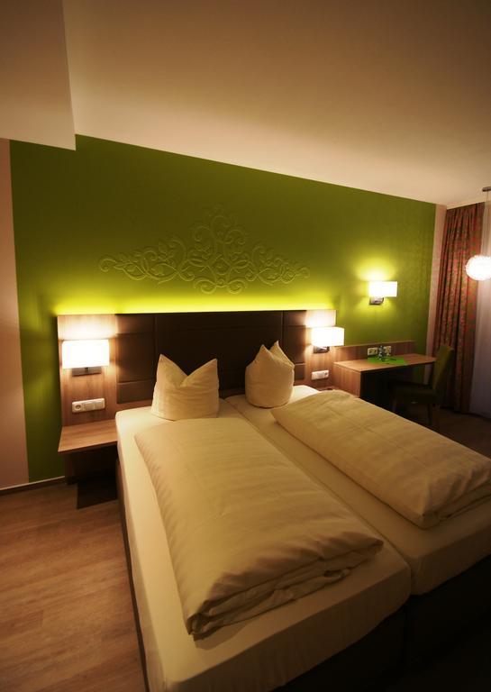Landhotel Im Klostereck Strubel-Roos Flonheim Room photo